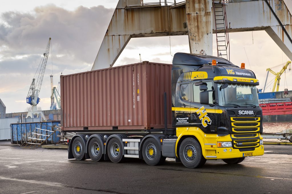 Vijfassige containertruck voor HG Transport