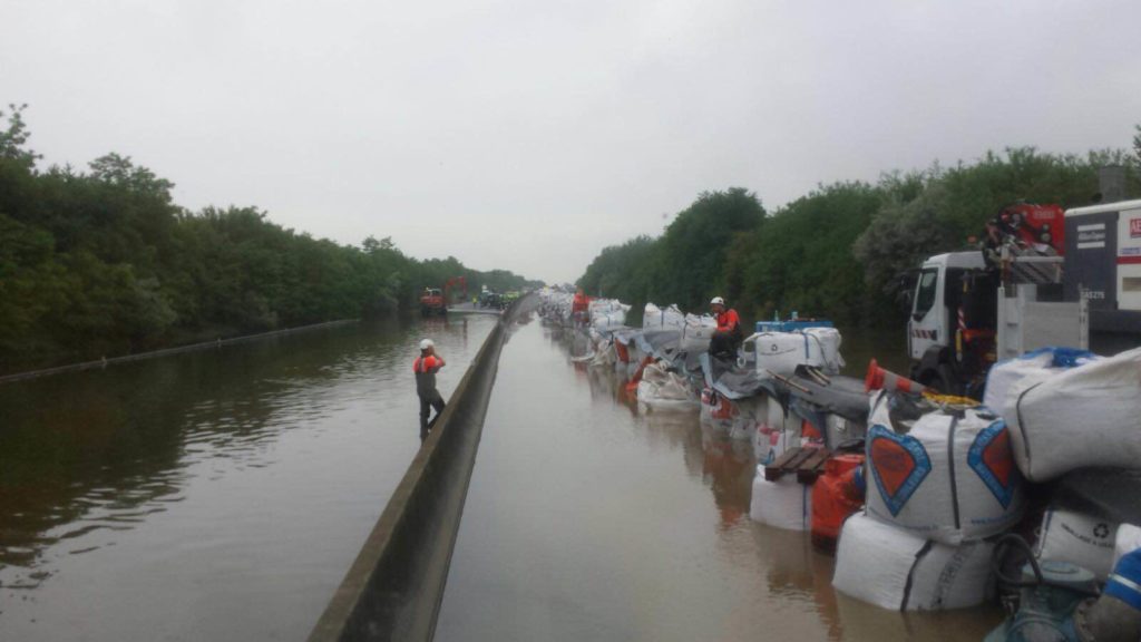 Frankrijk overstroming A10 Orléans