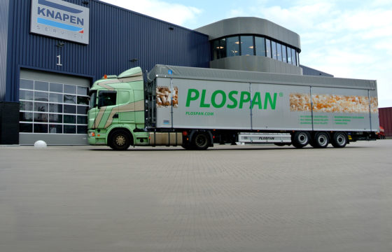 Knapen trailers voor Plomp