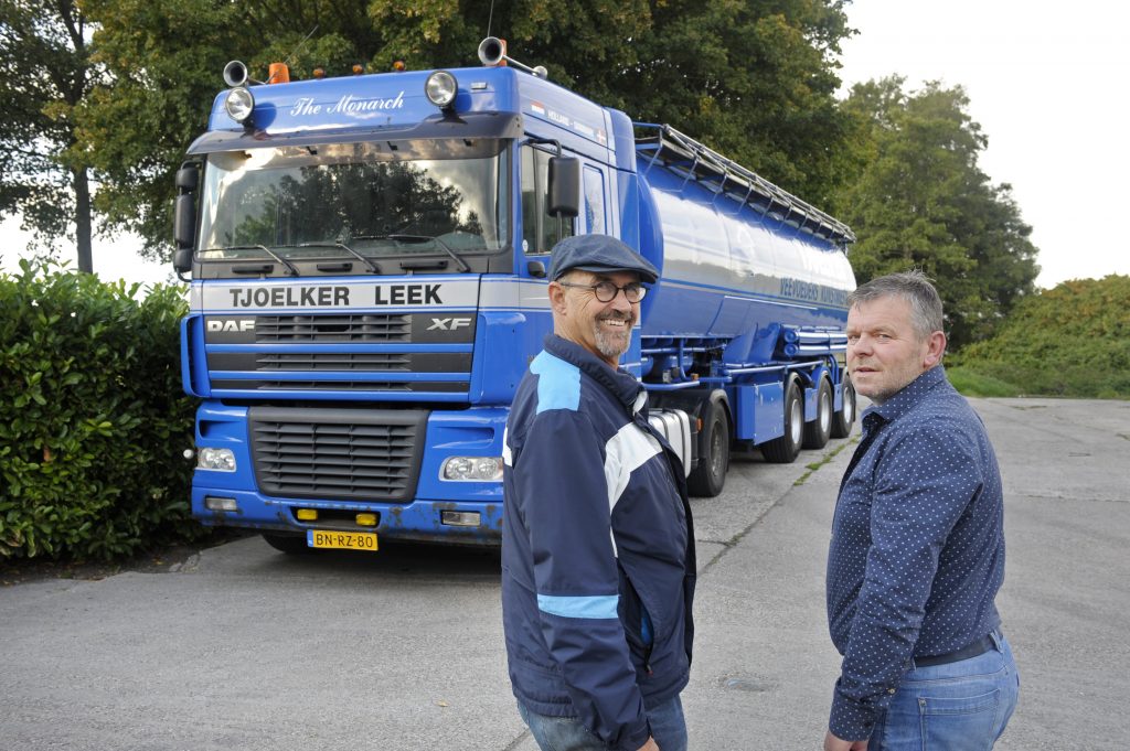 DD 10-10-2016 Leek DAF Truck met twee miljoen kilometer op de teller Met Meindert Tjoelker en chauffeur Klaas Bouma Archiefnummer : 162134