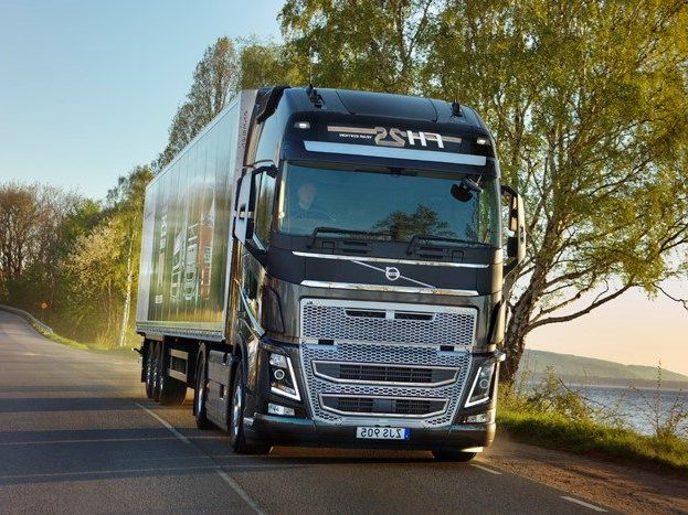 Volvo FH 25 Year Special Edition-1
