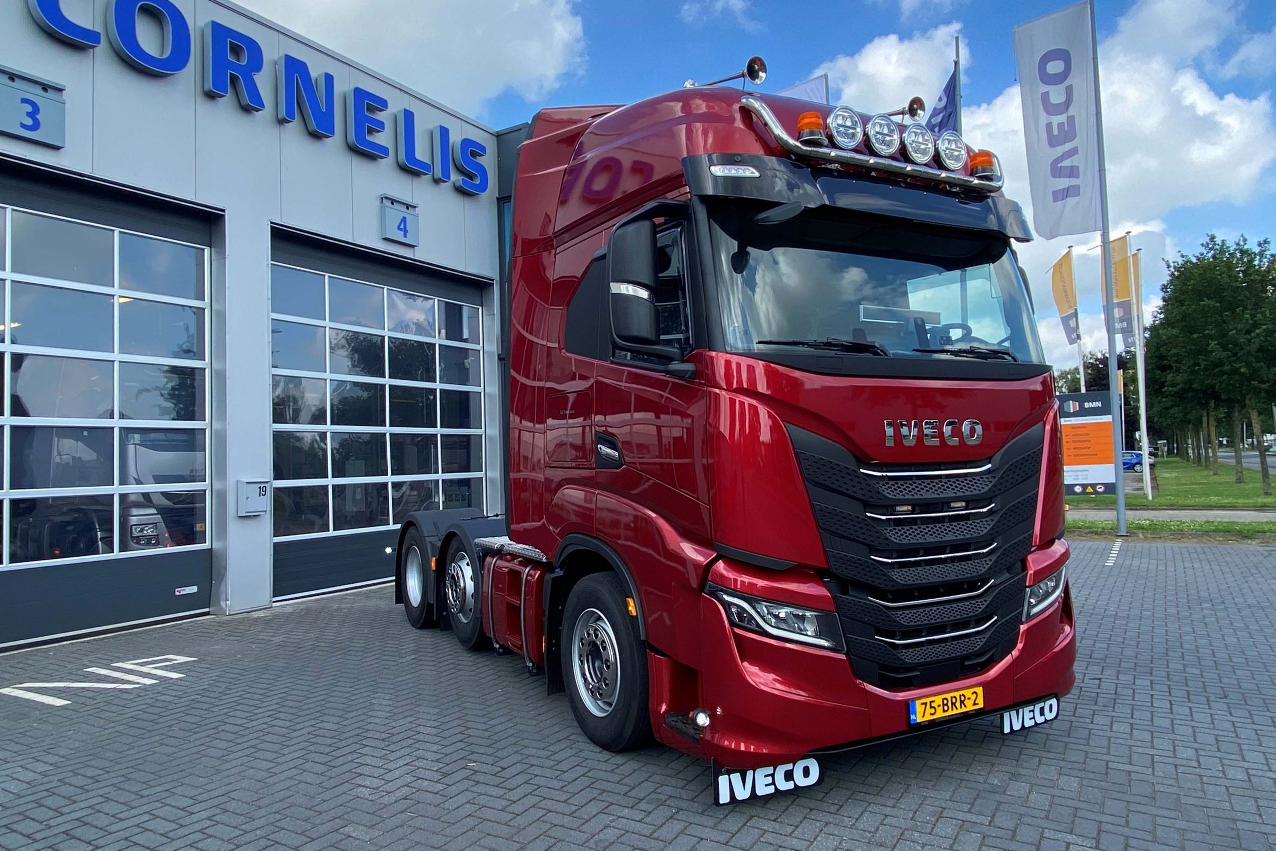 Iveco s way фургон