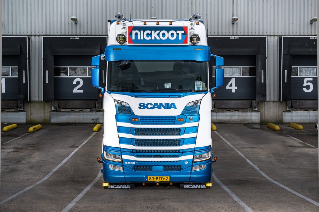 Nickoot_Scania-3-web-pers-2022