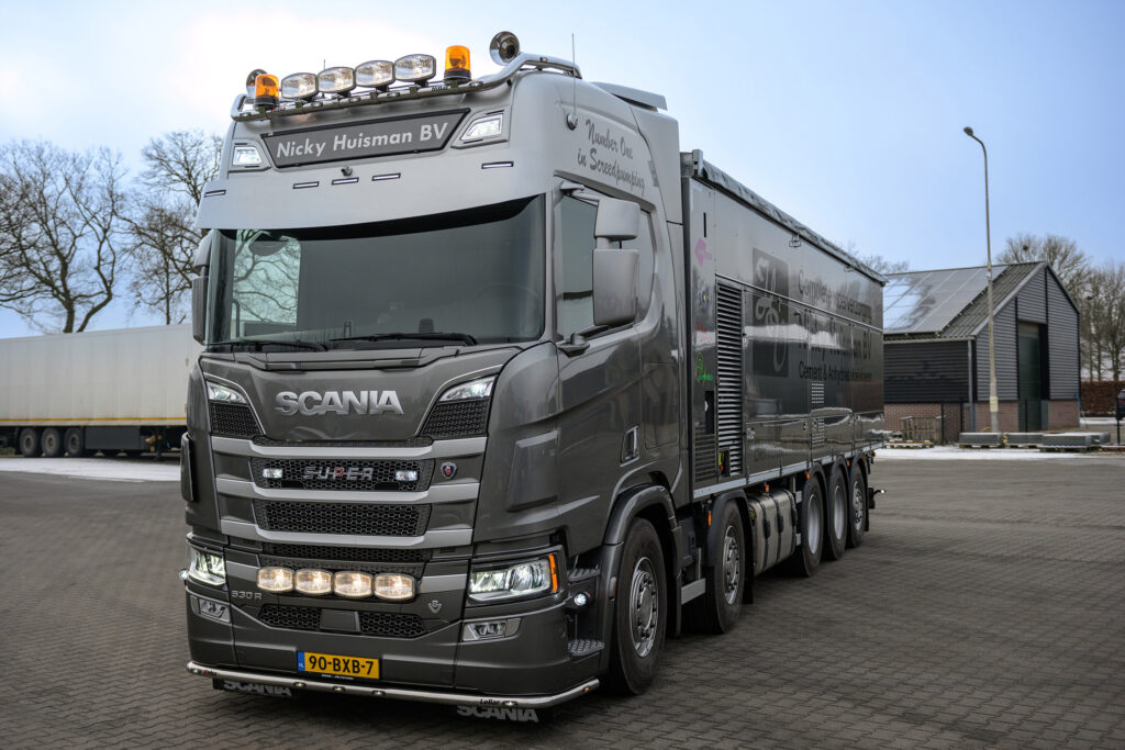 Scania 10x4