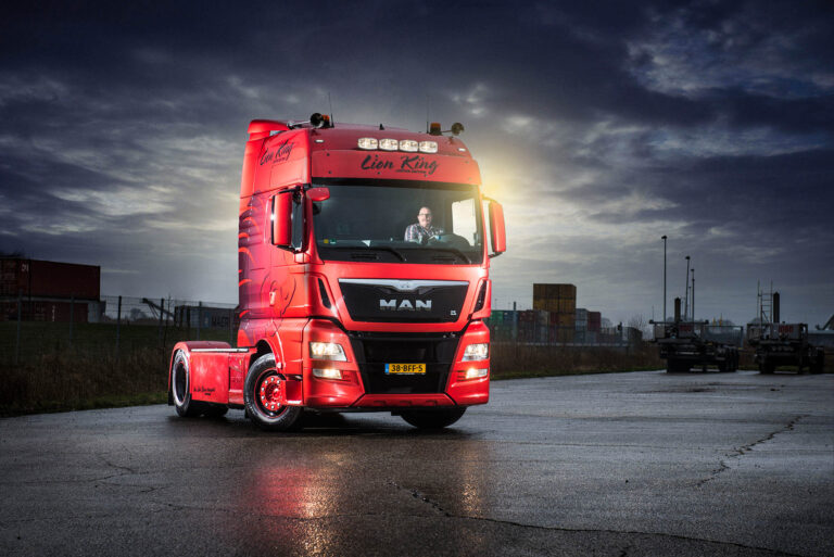 MAN TGX 'Lion King' voor Van der Sleen