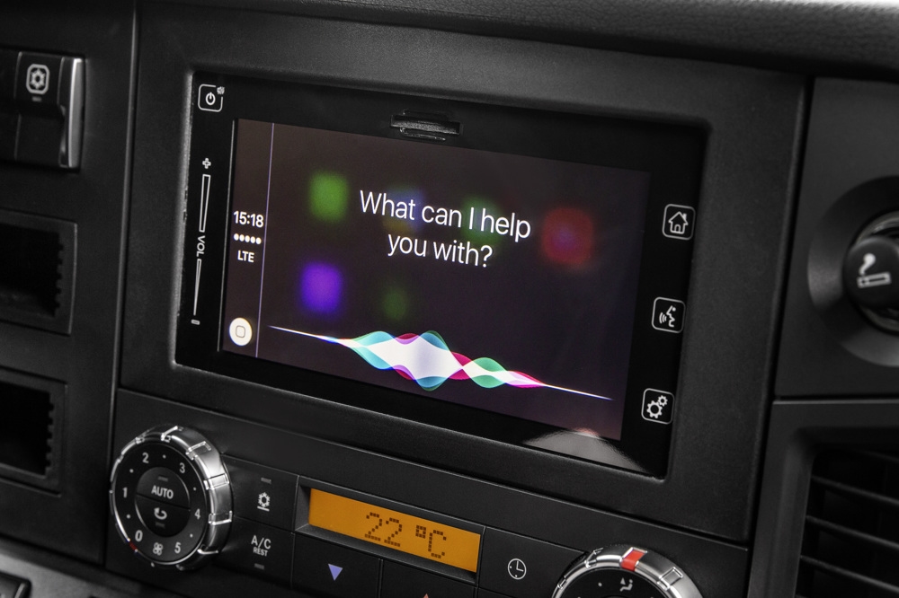 Mercedes-Benz trucks voortaan standaard met Apple CarPlay