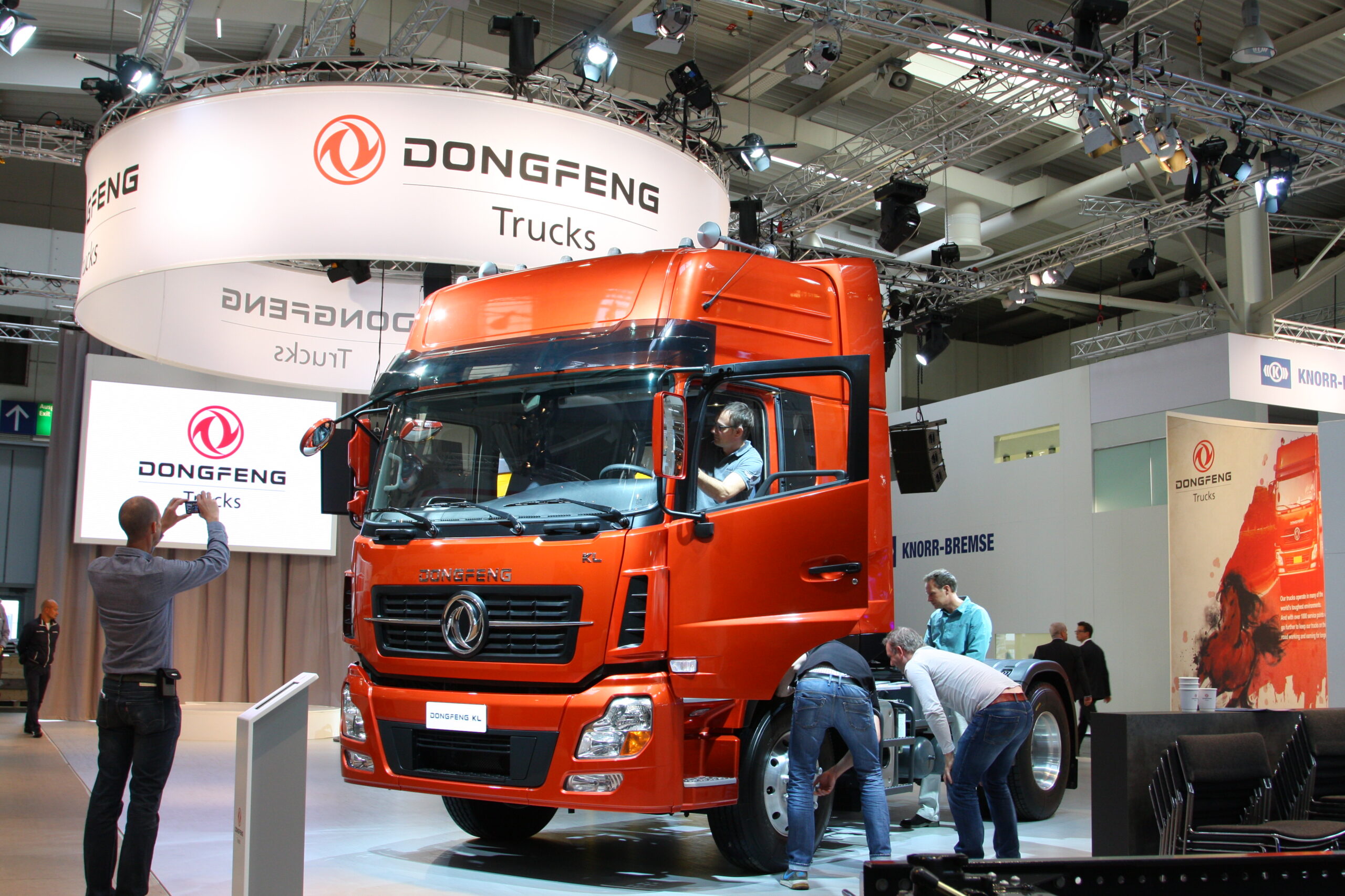 Dongfeng slaat vleugels uit