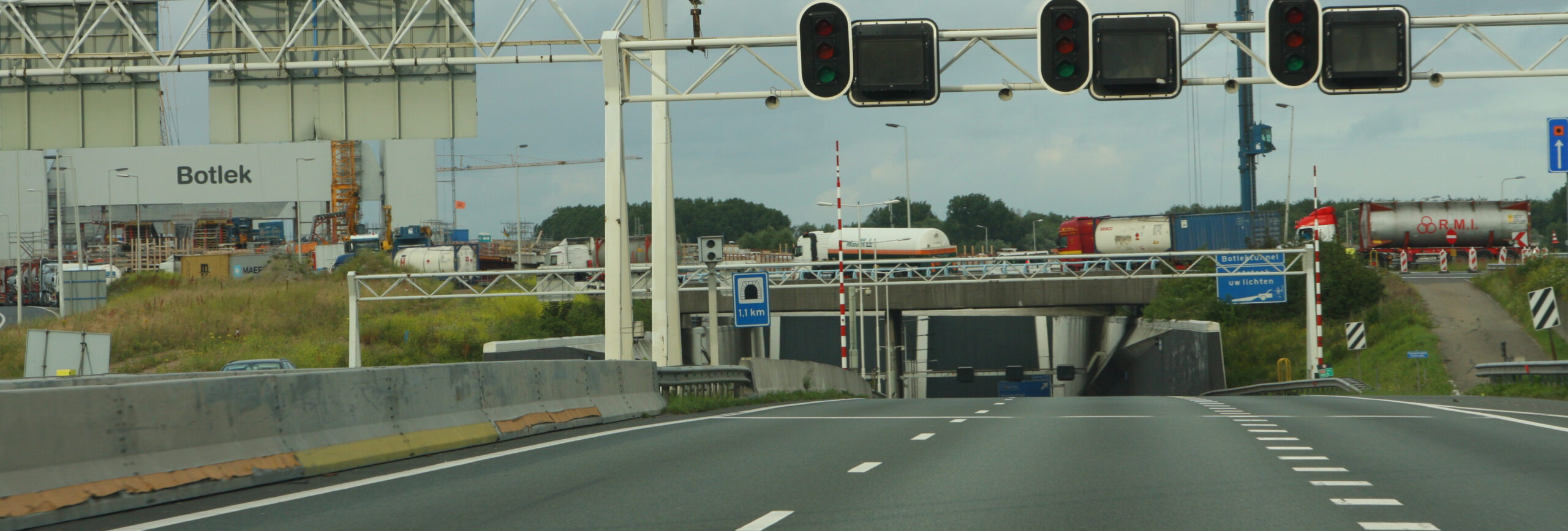 Botlekbrug bereikt hoogste punt