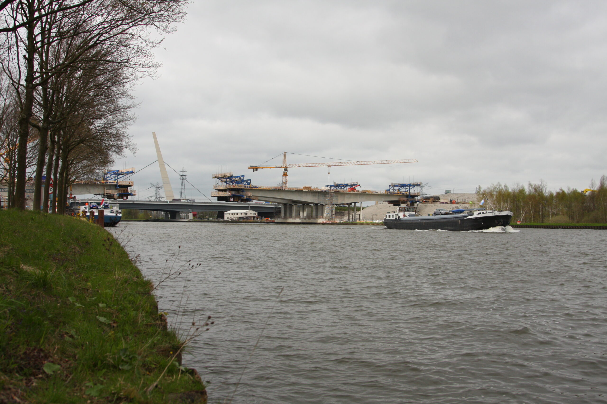 Mooie plaatjes bouw brug A9