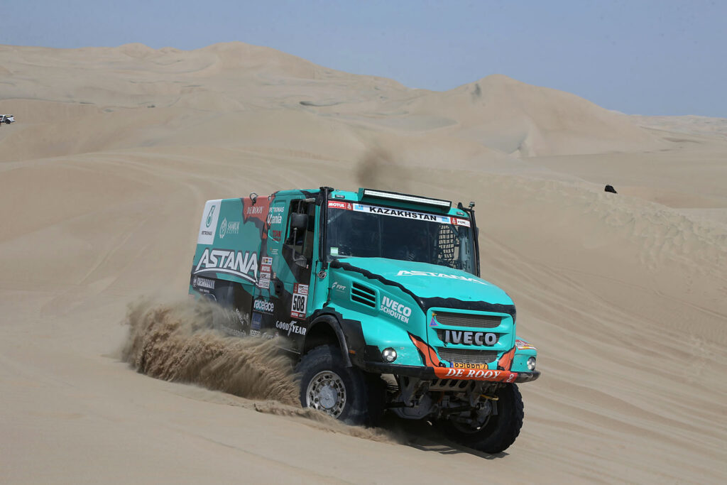 Ton van Genugten Iveco Dakar