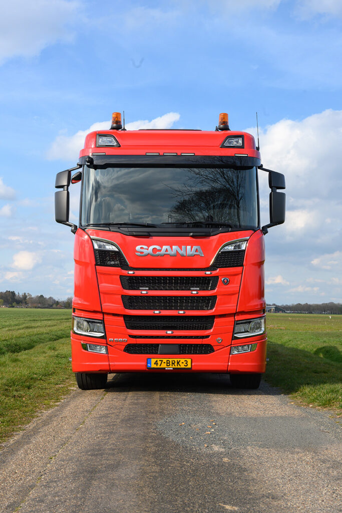 Scania R580 V8