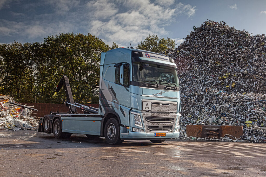 Volvo Ocean Race edition bij Oosting Recyling, Pieter de Keyeserstraat 18, 7825 VE Emmen.