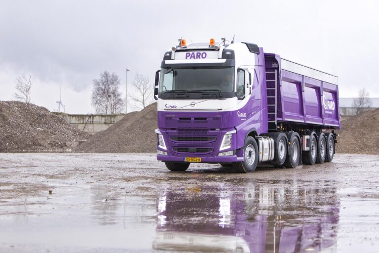 Vier Volvo FH 420's voor PARO