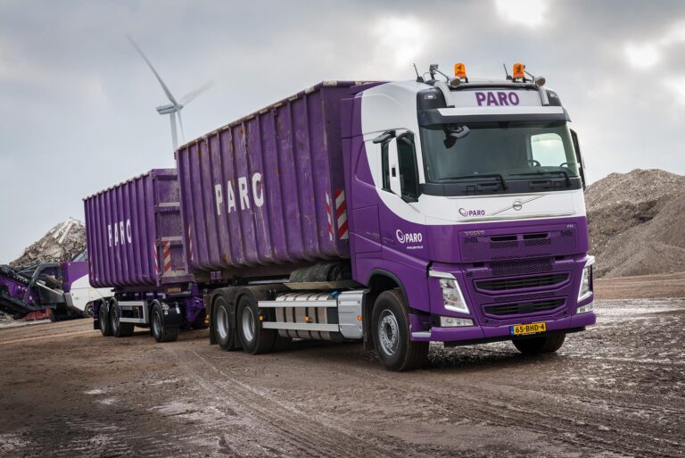 Vier Volvo FH 420's voor PARO