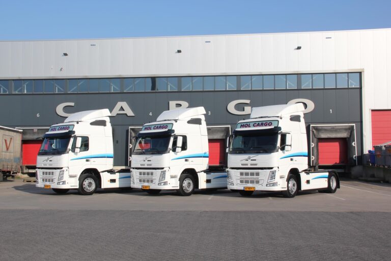 Volvo FM 370's voor Mol Cargo