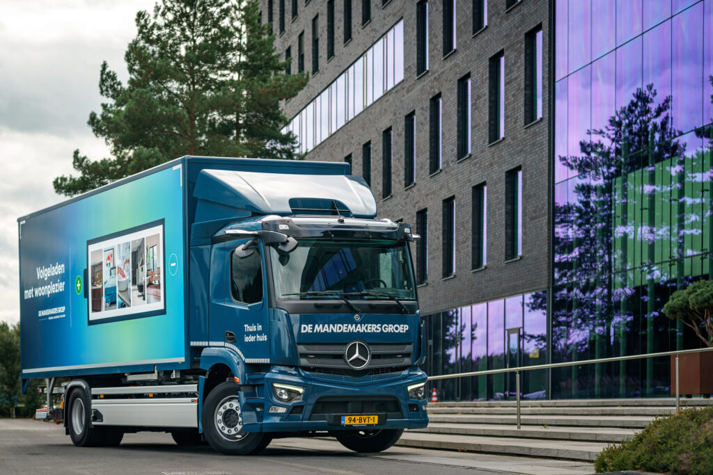 Mercedes-Benz eActros 300