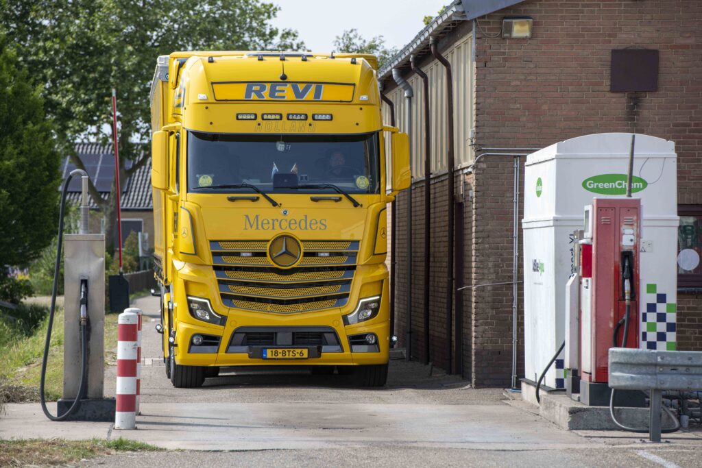 Mercedes-Benz Actros L