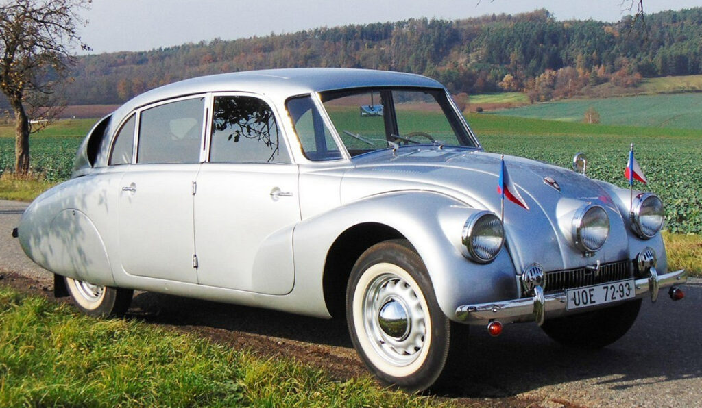 Tatra T87